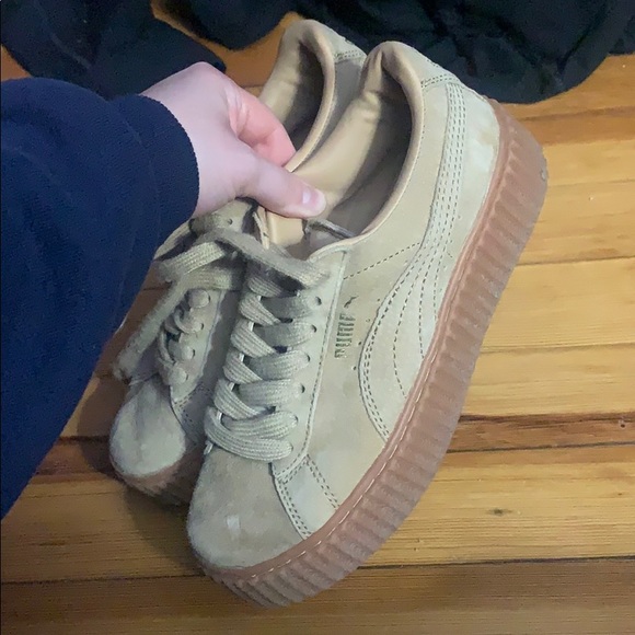 fenty puma sneakers only worn twice. - Picture 3 of 3